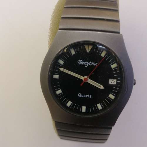 超薄Benytone Gun Metal Quartz Watch
