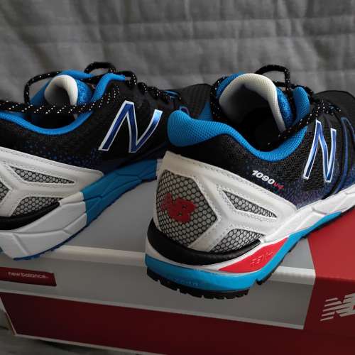 New Balance M1090BK4