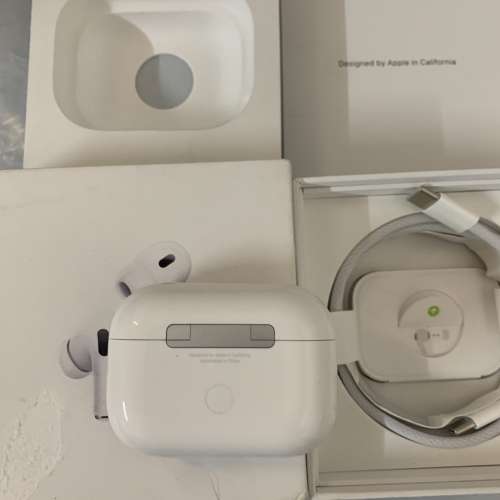 99%New Apple AirPods Pro 2 MagSafe Case (USB-C) MTJV3 保到1-5-2026
