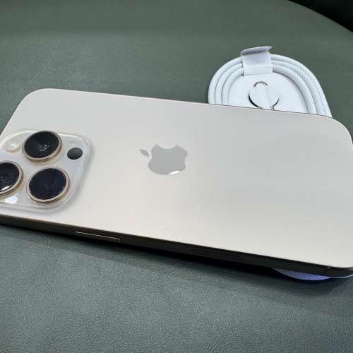 99%New iPhone 16 Pro 128GB 金色 香港行貨 蘋果保養到2026年8月7日 電池100% 有配...