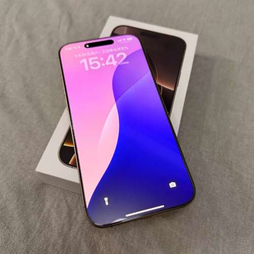 出自用99新iPhone 16 pro max 256G 沙漠色鈦金香港行貨，屏幕外觀完好，機身無痕，...
