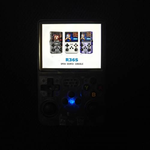R36S Retro Handheld 開源掌機 黑色 跟64GB TF Card