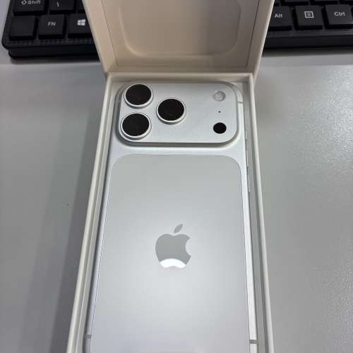 iphone17 Pro 256G 銀色- 購自中移動
