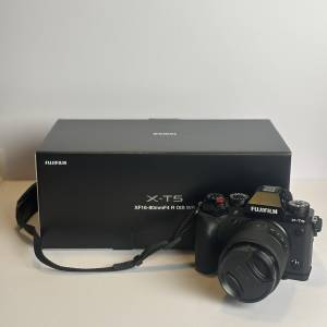 X-T5 機身（另有三粒原廠二代鏡）