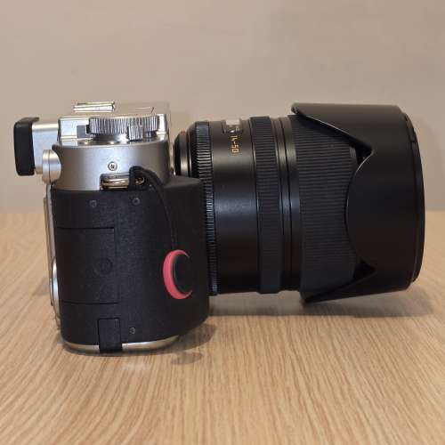 Leica DIgilux 3 body  + leica vario elmarit 14-50mm 光圈2.8 鏡頭. 九成半新