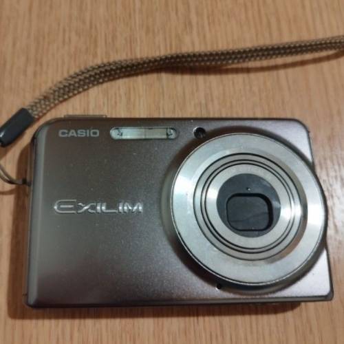 （鏡頭已壞） Casio Exilim  EX-S770 數碼相機