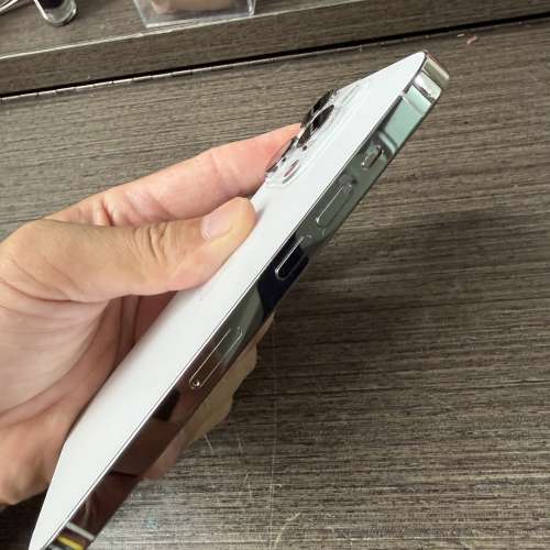 iPhone 14pro 512gb,港行雙卡、電池健康度83，所有原裝，所有功能正常！！