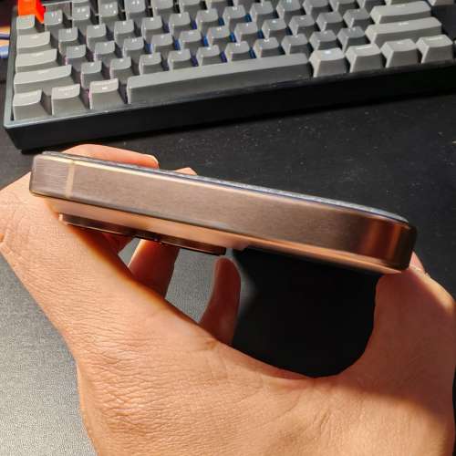 IPhone 16 pro max 256 沙漠金色 超新淨 已過保 港行