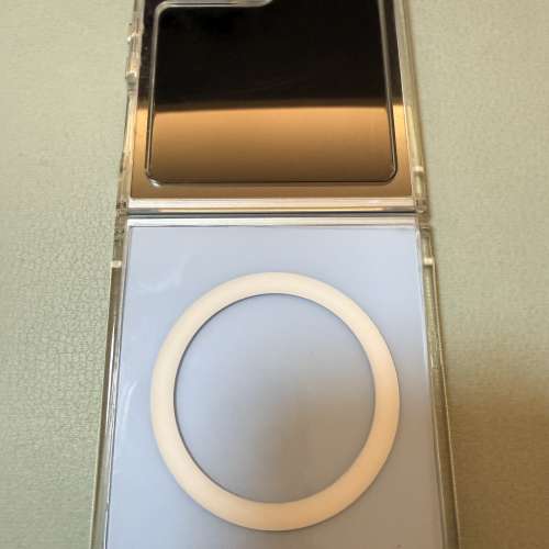 Samsung Filp 6 F7410行貨