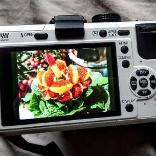 9成新 Lumix M43 經典 GF1罕有白色機身可選配新浄 Olympus14-42 IIR kit zoom