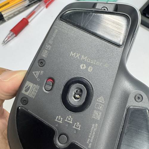 用左幾個鐘 我不合適Logitech mx master 4 深水埗取 有單有盒行貨保養