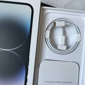 iPhone 14pro全新原廠快充線，交收時間地點互就！