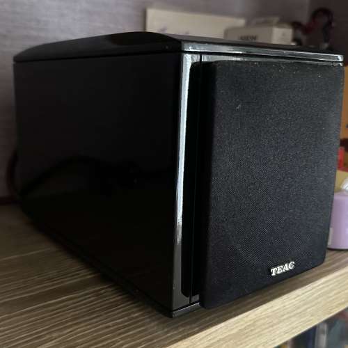 TEAC 書架型喇叭 行貨 95%新 非常少用和新淨 沒有任何花痕和崩痕 跟靚蕉插同喇叭線 ...