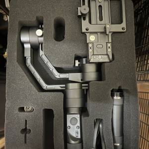 智雲 Crane 無反相機手持三軸雲台穩定器