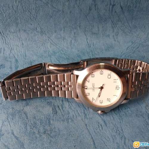 sprit男裝鋼帶手錶一隻。