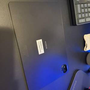 幾乎全新 HONOR MagicPad 2 12.3吋（12+256GB）連原廠鍵盤套＋手寫筆 有保