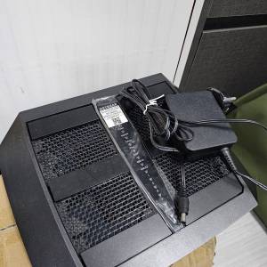 NETGEAR Nighthawk X6S 三頻 WiFi 路由器，型號 RB000P