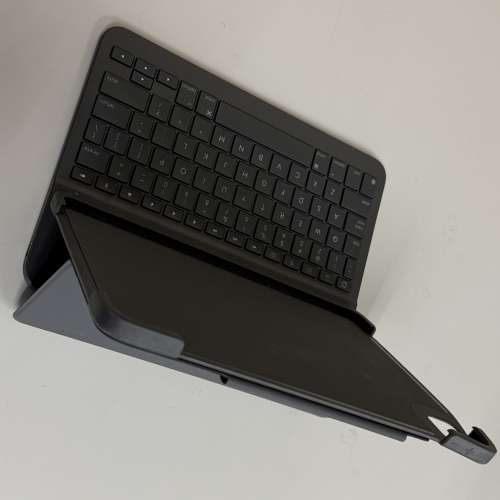 Logitech Slim Folio鍵盤保護套（11寸iPad pro )