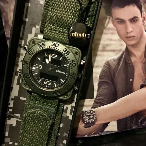 (最後一隻) Infantry 運動形錶