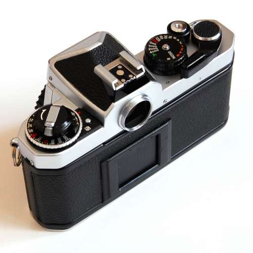 Nikon FE2 body 蜂巢簾快門 90% New