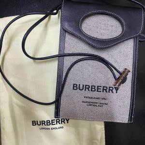 Burberry Pocket Mini Phone Pouch，男士斜孭袋