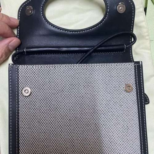 Burberry Pocket Mini Phone Pouch，男士斜孭袋