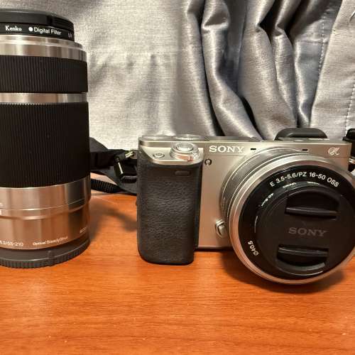 Sony A6000, 連16-50mm + 55-210mm鏡頭