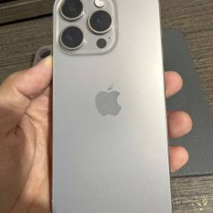 99新iPhone 15pro 128gb港行，89電，完美冇花，不議價！謝謝！