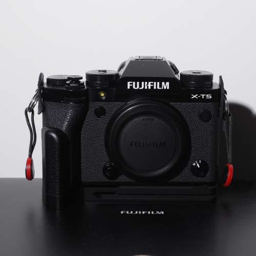 Fujifilm X-T5 Body 黑Black 水貨 9成新