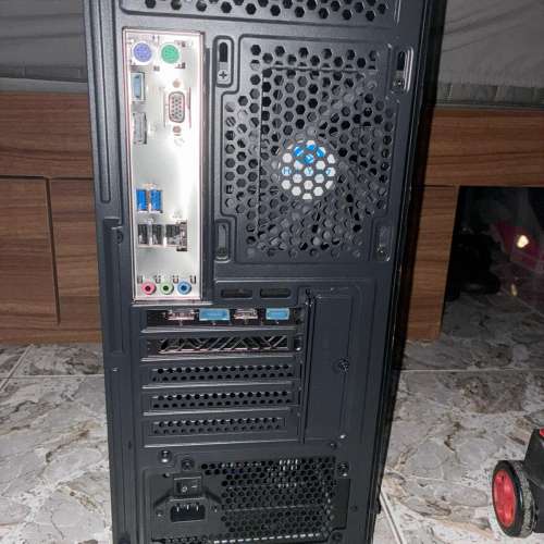 出售二手遊戲電腦i5-12400F配Sapphire PULSE AMD Radeon RX7700XT 12GB GDDR6/32GB...