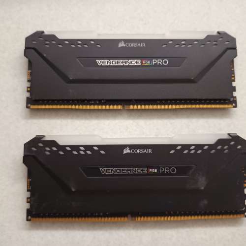 Corsair Veageance RGB PRO DRR4 3000 16G (8G x 2)