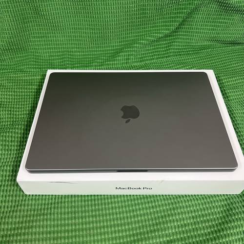 Apple Macbook Pro 16" M1 Max 2021年32gpu 64GB RAM 1TB SSD Space Gray 原包裝全套