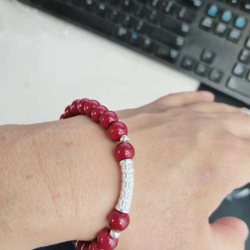 925银朱砂手串 8MM 朱砂珠子24颗 两颗银管珠 和一个长的银管