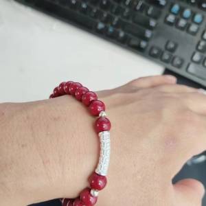 925银朱砂手串 8MM 朱砂珠子24颗 两颗银管珠 和一个长的银管