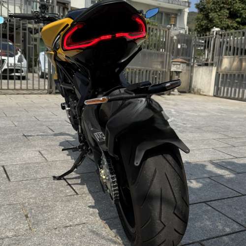 【絕版珍品｜移動藝術】MV Agusta Dragster 800 RGC SCARABEO - 鋼絲輪圈終極版