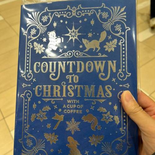 Twinings 2025年聖誕節倒數茶（155元），以及Kaldi's 2025年聖誕日曆滴漏咖啡（120...