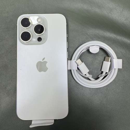 全新未用過 iPhone 15 Pro 256GB 白色 香港行貨 AppleCare+保養到2026年9月25日 電...