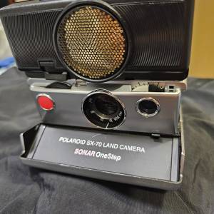 Polaroid SX-70 Sonar , 售$1,300