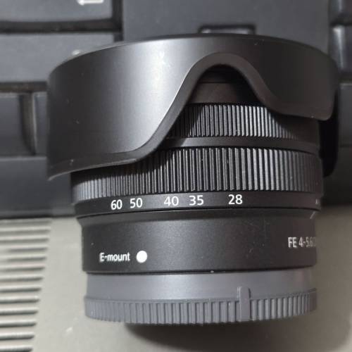 Sony FE 28-60 鏡頭 連 濾鏡及遮光罩，九成以上新。冇保用。