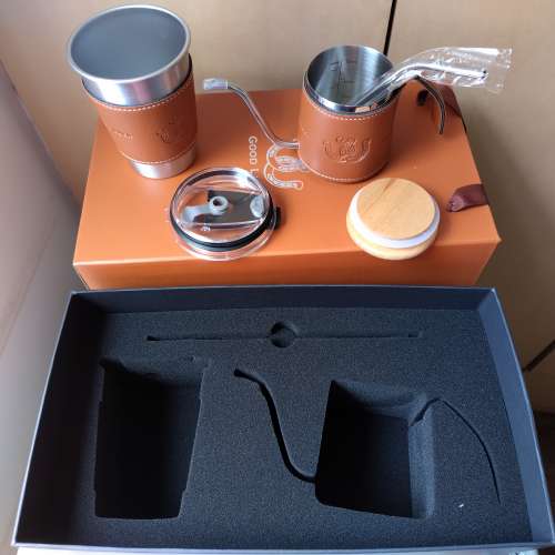 74折 馬場有禮 沖泡咖啡壺及杯套裝 Gift at Races. Brewing Kettle & Cup Set