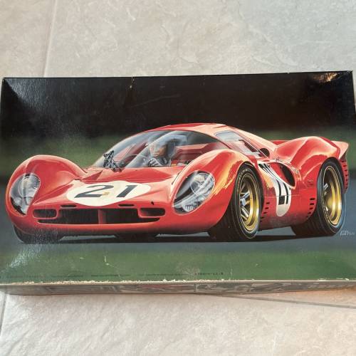1:24 FUJIMI FERRARI 330 P4 BERLINETTA