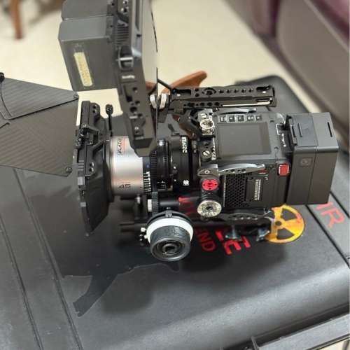 RED Komodo-X + Atomos Shinobi 7 inch + SDI + Cinema Kit Cage