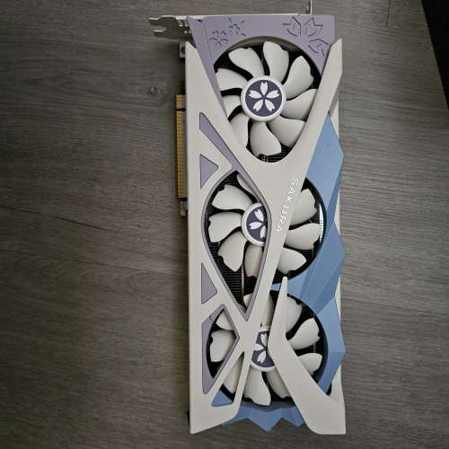 盈通 櫻瞳花嫁 6800xt