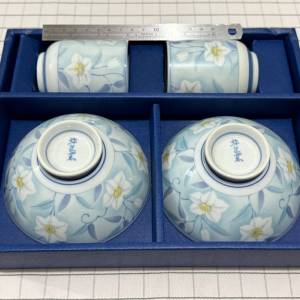 超精美日本製茶杯碗各一對