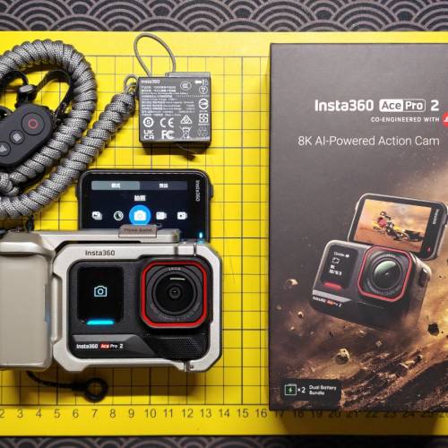 出售 99％ 新 Insta360 影石 Ace Pro 2 雙電版連原廠街拍手把套裝