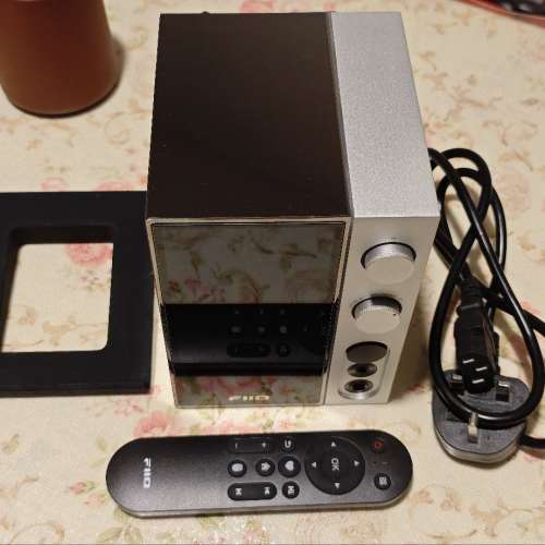 FiiO R9 旗艦桌面音樂解碼播放器