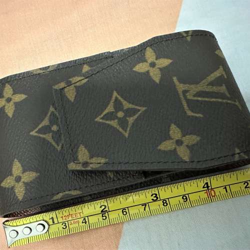 Louis Vuitton LV 經典pattern 皮套