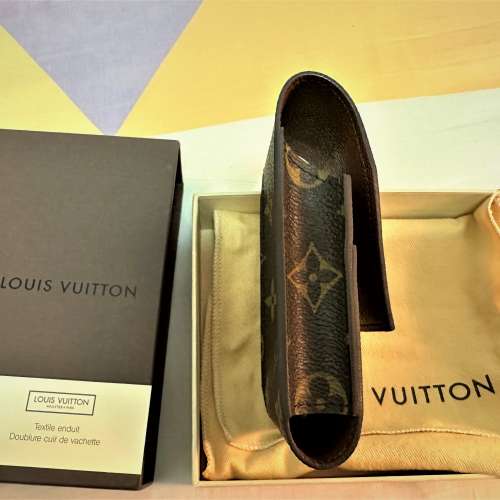 Louis Vuitton LV 經典pattern 皮套