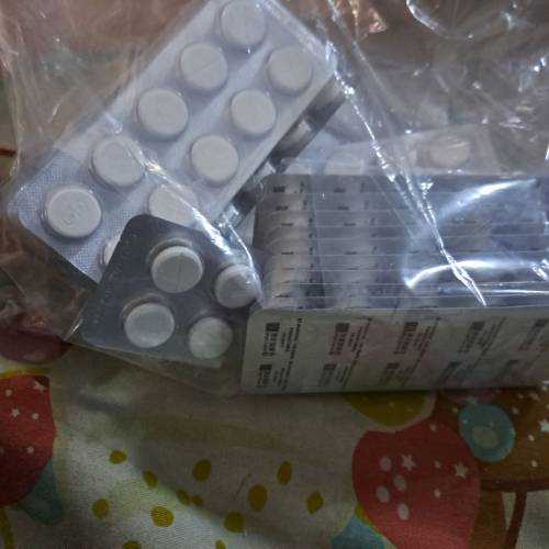 政府出嘅止痛藥， 我食唔晒， 可讓出9蚊一排