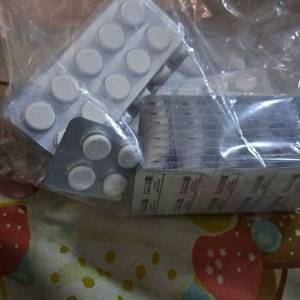 政府出嘅止痛藥， 我食唔晒， 可讓出9蚊一排